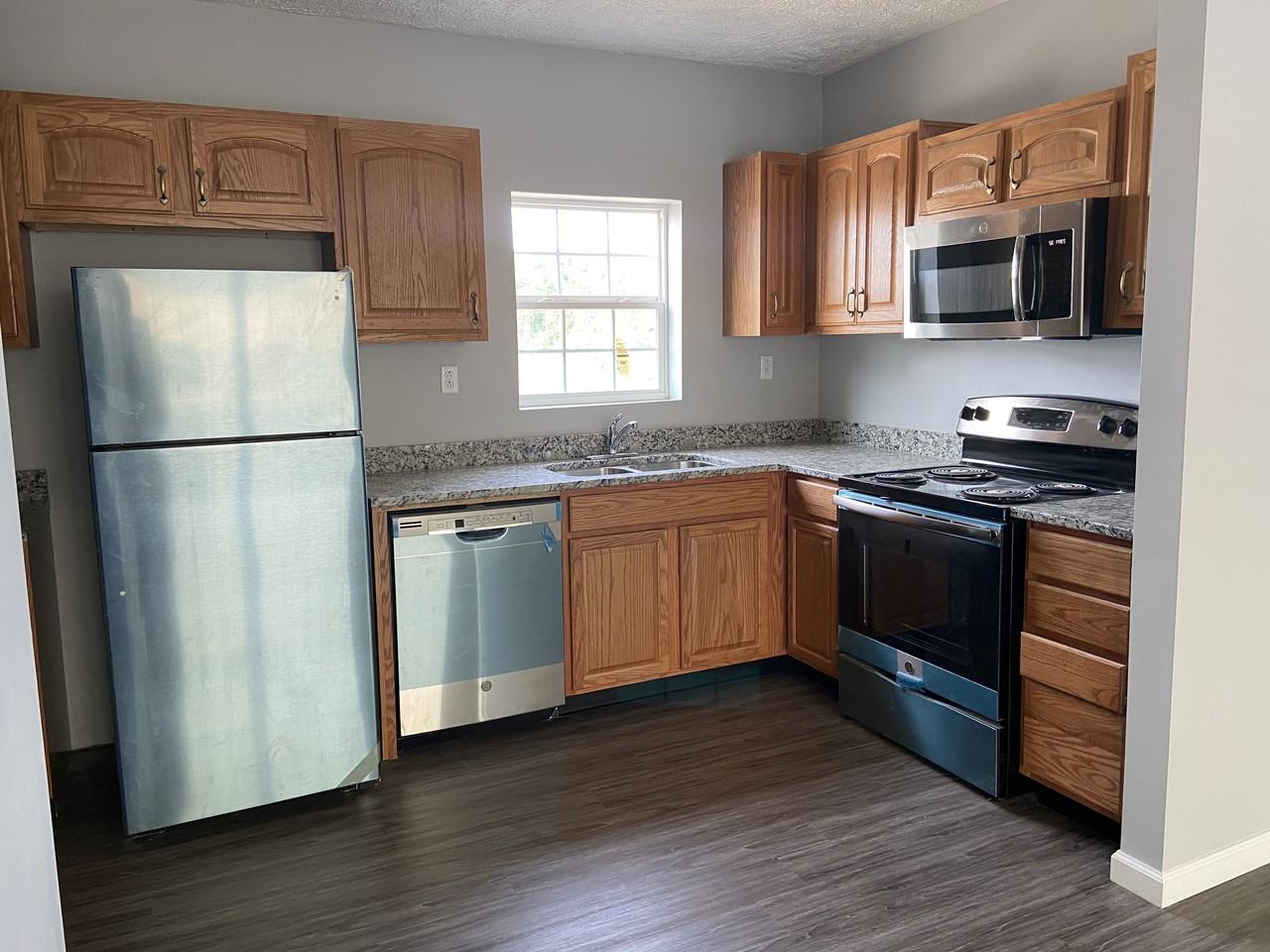 Building 5 - Photo 2 of 10