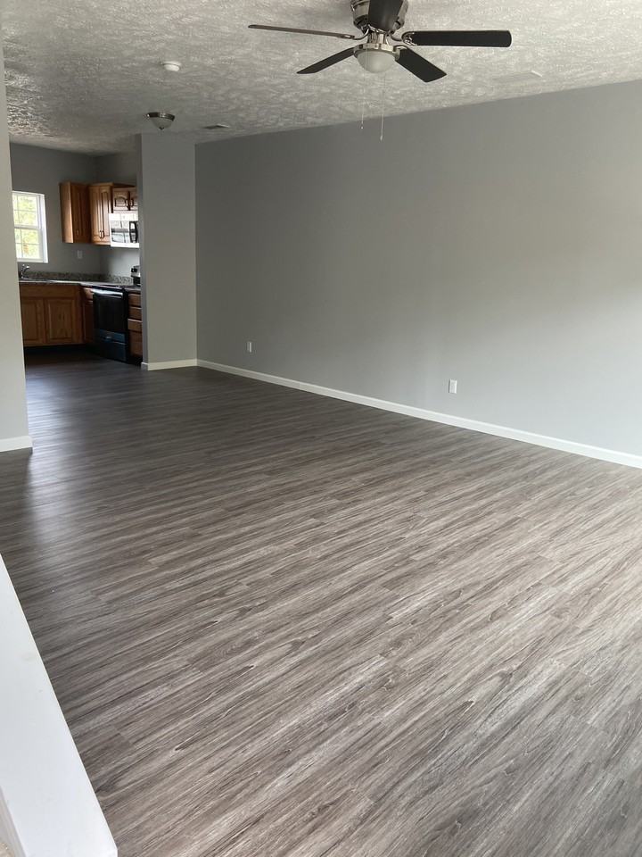 Building 5 - Photo 6 of 10