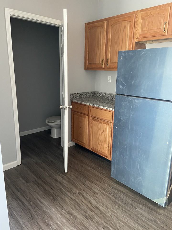 Building 5 - Photo 7 of 10