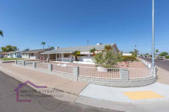 7344 E Polk St - Photo 2 of 37