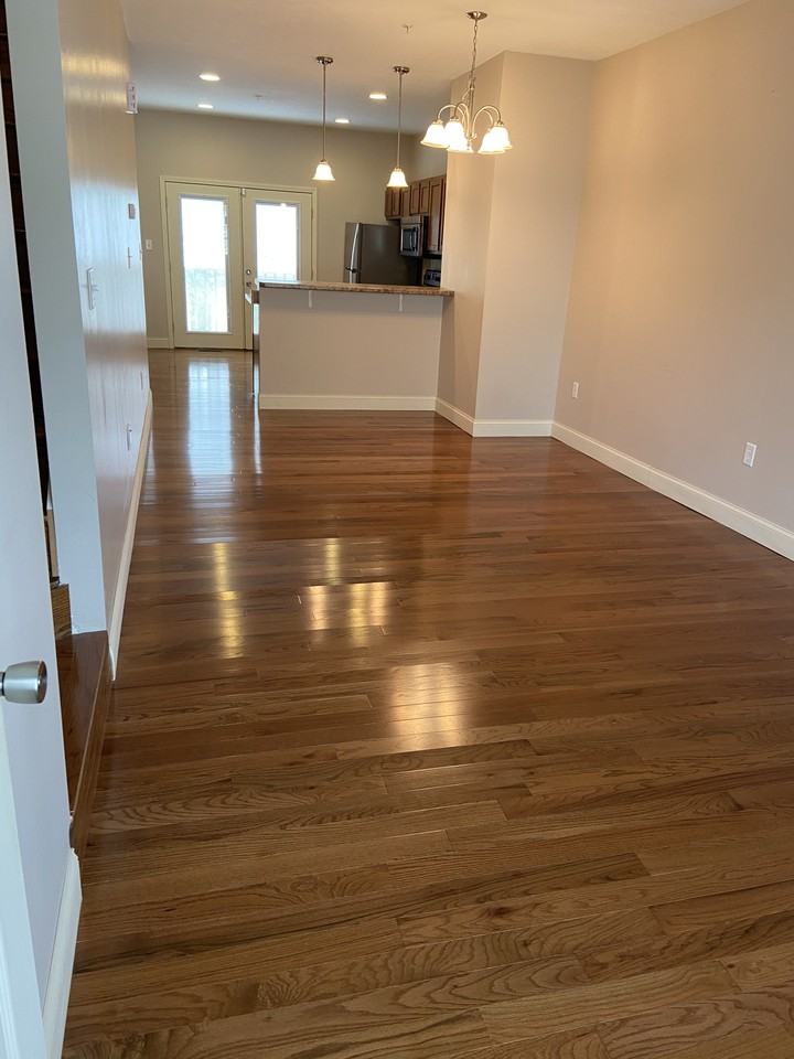 Unit with balcony - Photo 7 of 9