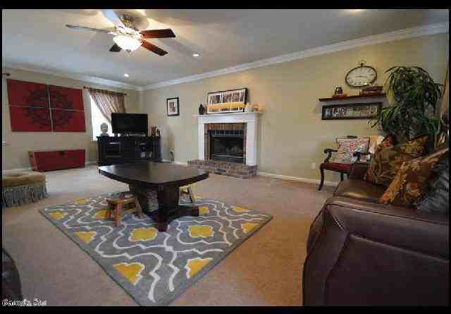 2105 Westport Loop - Photo 4 of 10