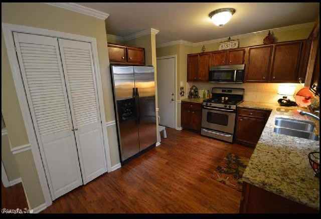 2105 Westport Loop - Photo 5 of 10