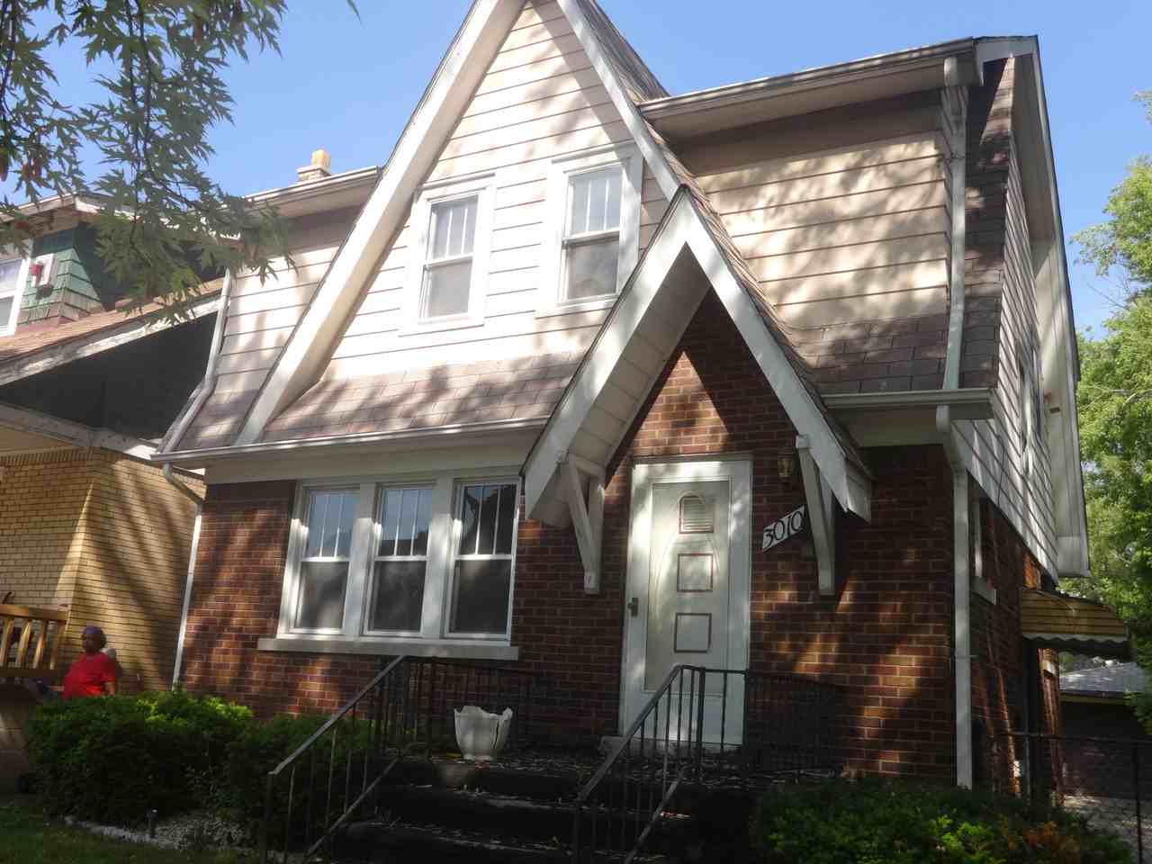 3010 Beatrice St - Photo 2 of 6