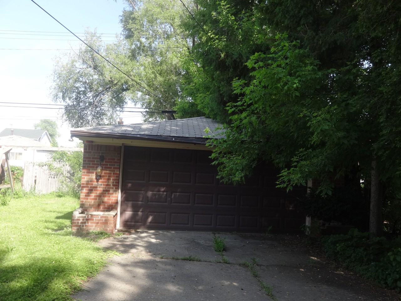 3010 Beatrice St - Photo 3 of 6