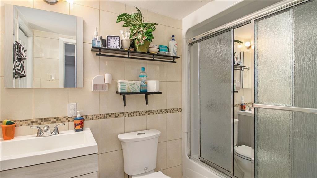478 Wolffdale Crescent #B - Photo 6 of 14