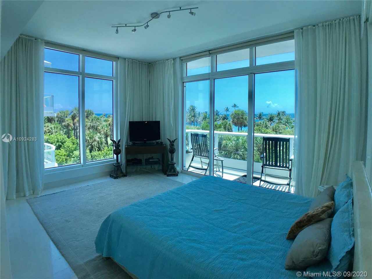 CONTINUUM ON SOUTH BEACH - Photo 2 of 15