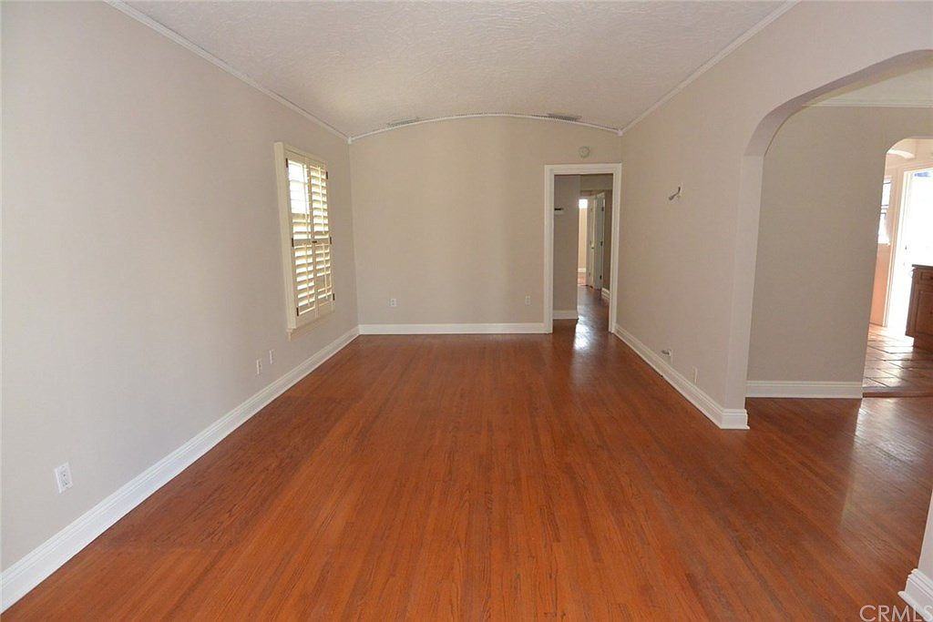 162 Glendora Avenue - Photo 2 of 8