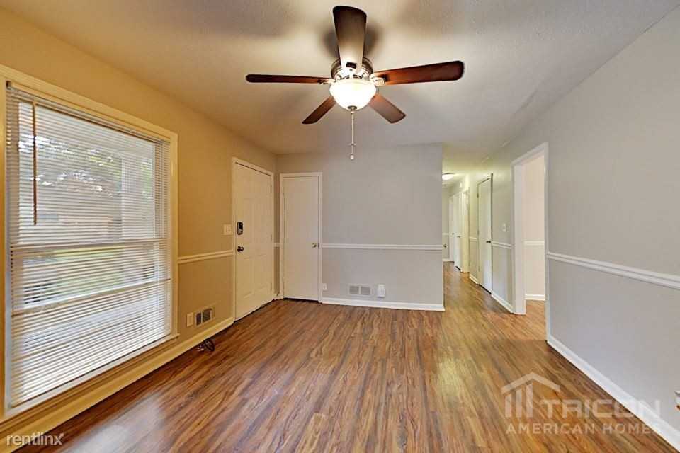 1104 Mountain View Dr - Photo 3 of 16