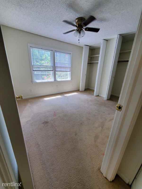 25 Cavalier Ct - Photo 3 of 5