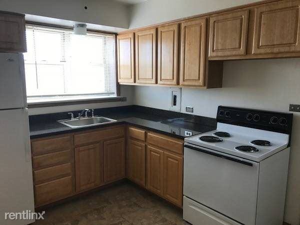 4901 4901 Crain St 2 - Photo 2 of 5