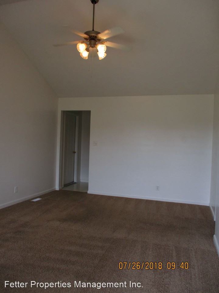 12530 Kenai Dr - Photo 3 of 10