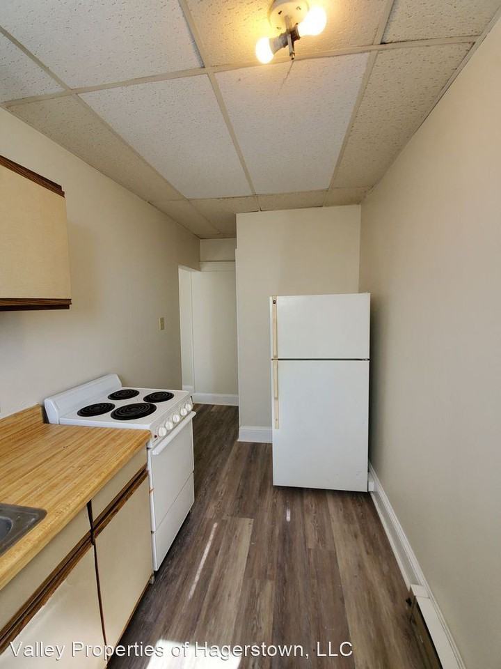 136-138 E Franklin St - Photo 3 of 11