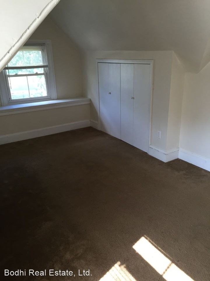 457 Lancaster Ave - Photo 3 of 7