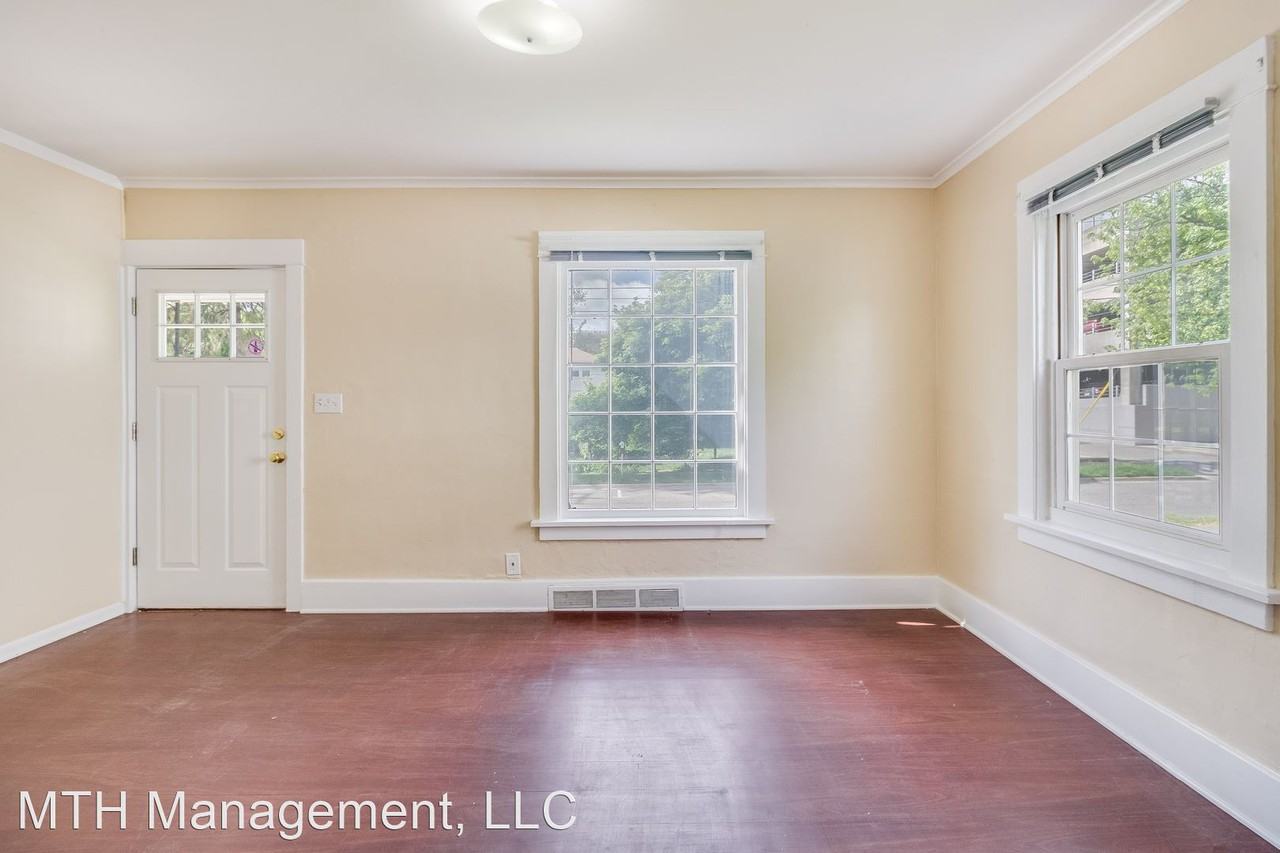 229 Linden St, East Lansing, MI 48823 5 Bedroom Apartment for 3,800/month Zumper