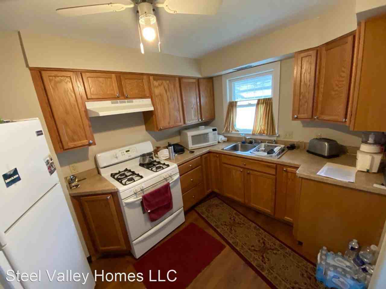 4245 Chester Dr - Photo 2 of 7