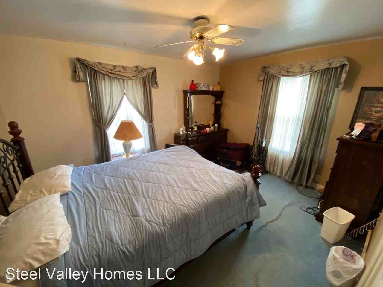 4245 Chester Dr - Photo 3 of 7