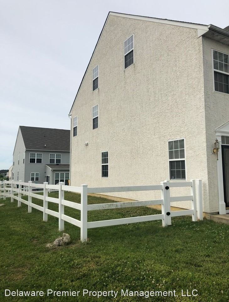 338 Wilmore Dr - Photo 2 of 24