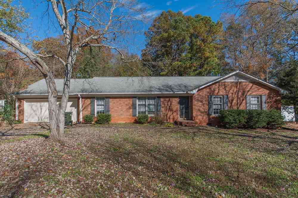 49 Cobblestone Rd - Photo 3 of 50