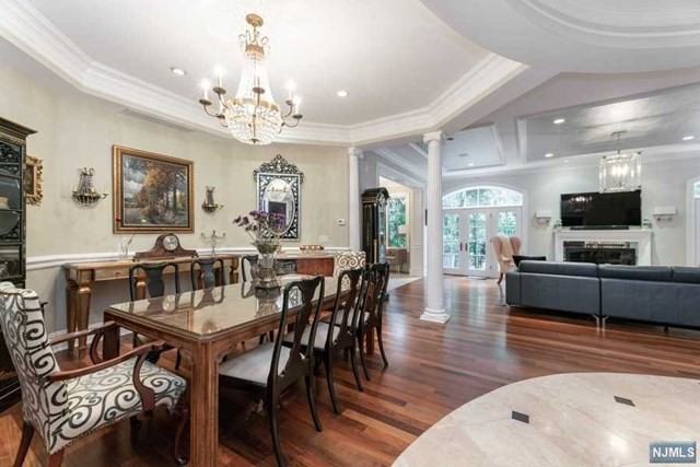 214 Bellaire Dr - Photo 3 of 24