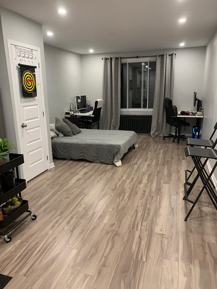 6609 Avenue du Parc, Montréal, QC H2V 4J1 Studio Apartment for Rent