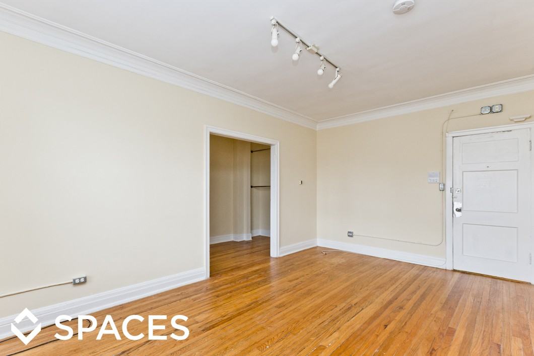 1204 West Granville - Photo 3 of 26