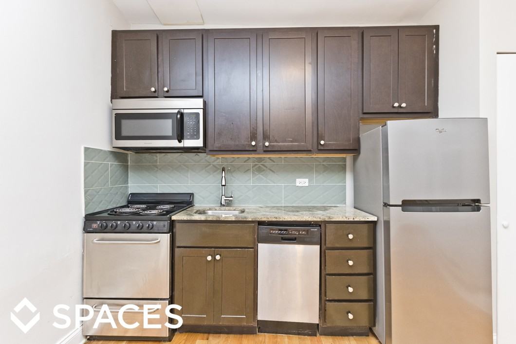 1210 West Granville - Photo 2 of 19