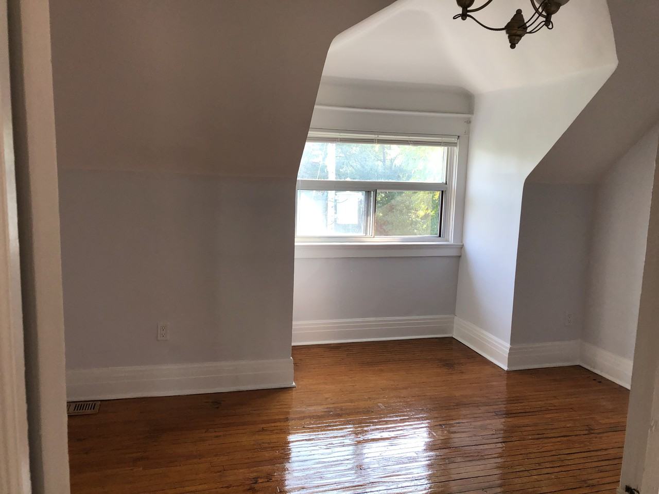 226 Ashworth Avenue - Photo 5 of 16