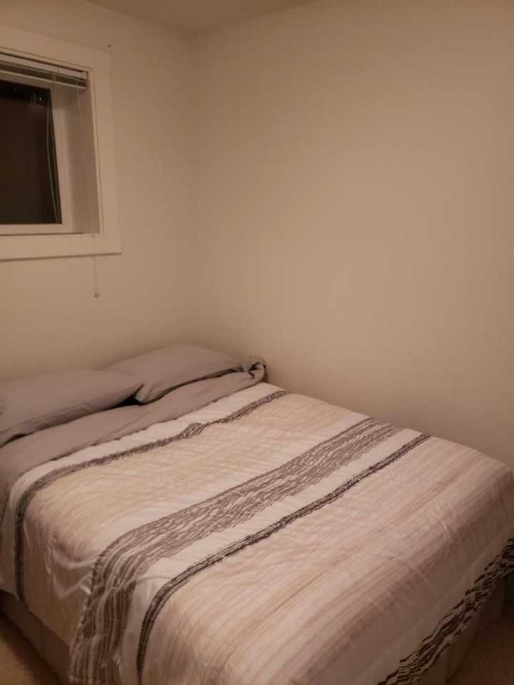 9306 93st - Photo 2 of 9