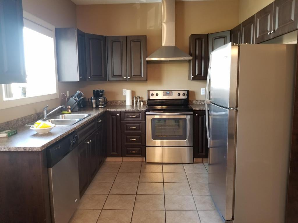 9205 93 Avenue - Photo 3 of 14