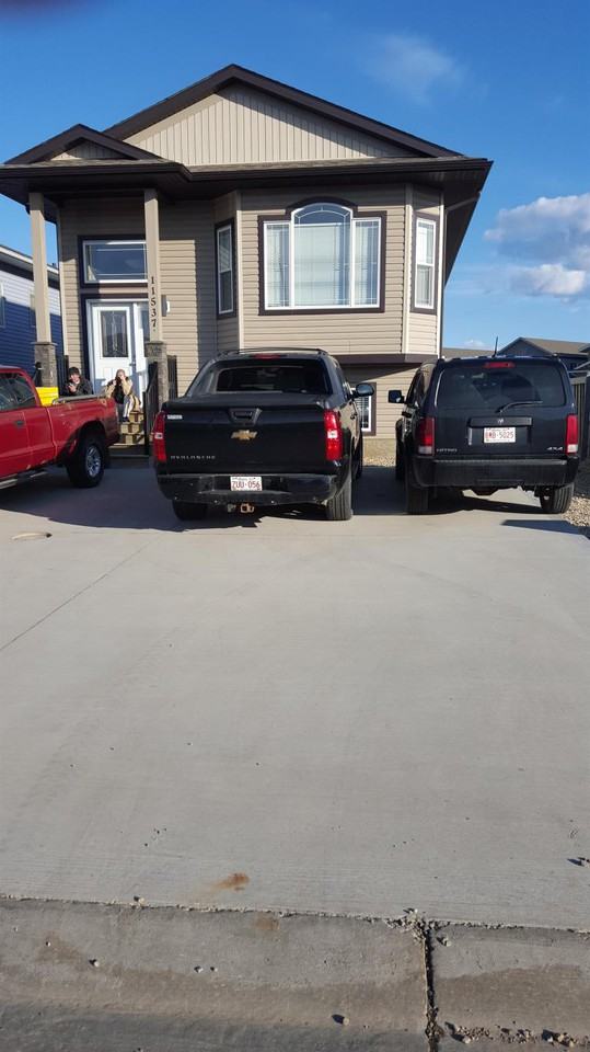 11537 76 Avenue - Photo 2 of 6