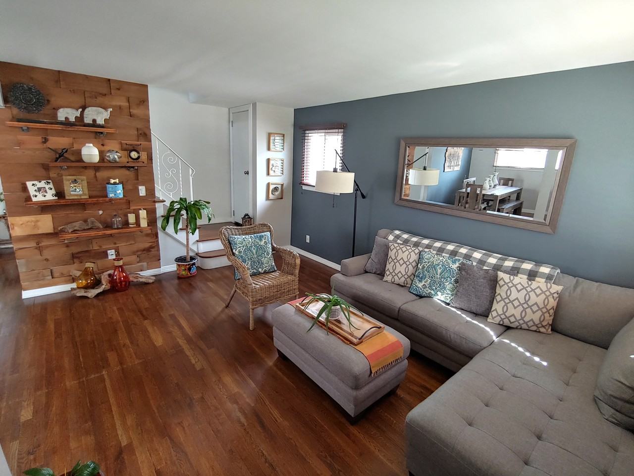 78 Carlyle Ct - Photo 3 of 19