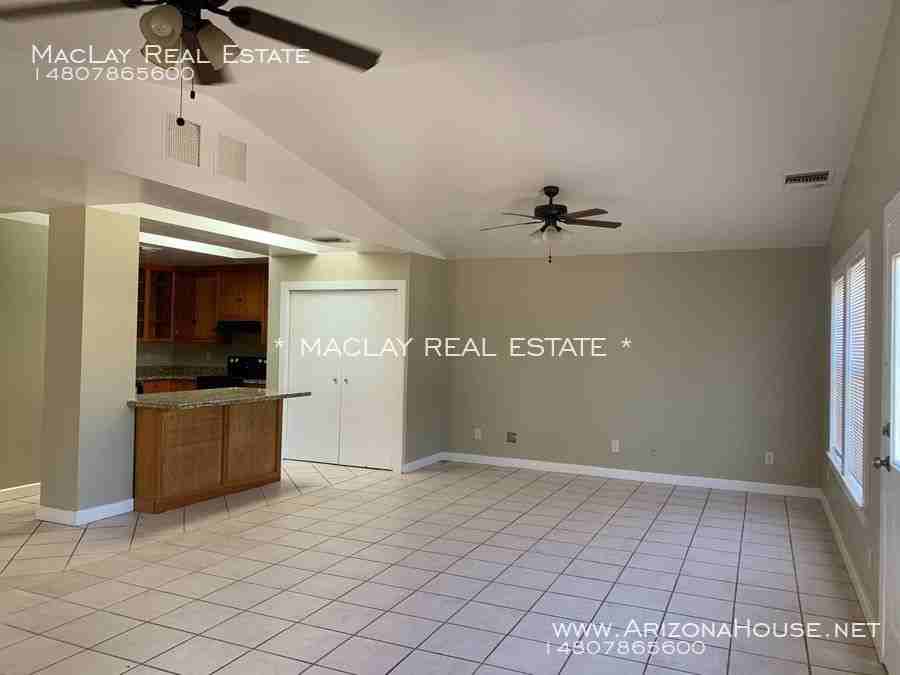 5348 W Banff Ln - Photo 3 of 10