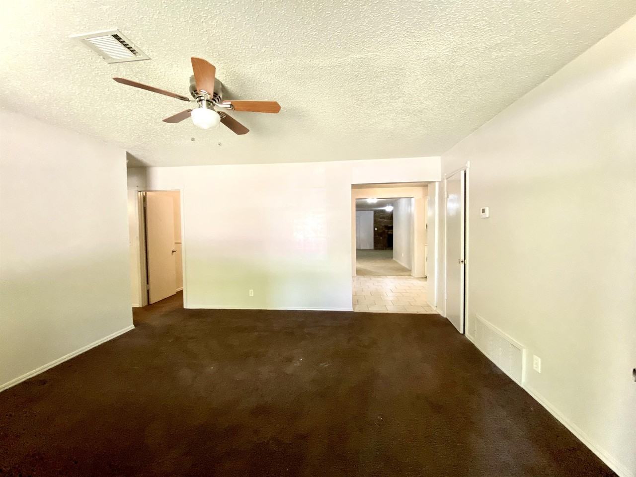 7208 Nw 7th St - Photo 2 of 15