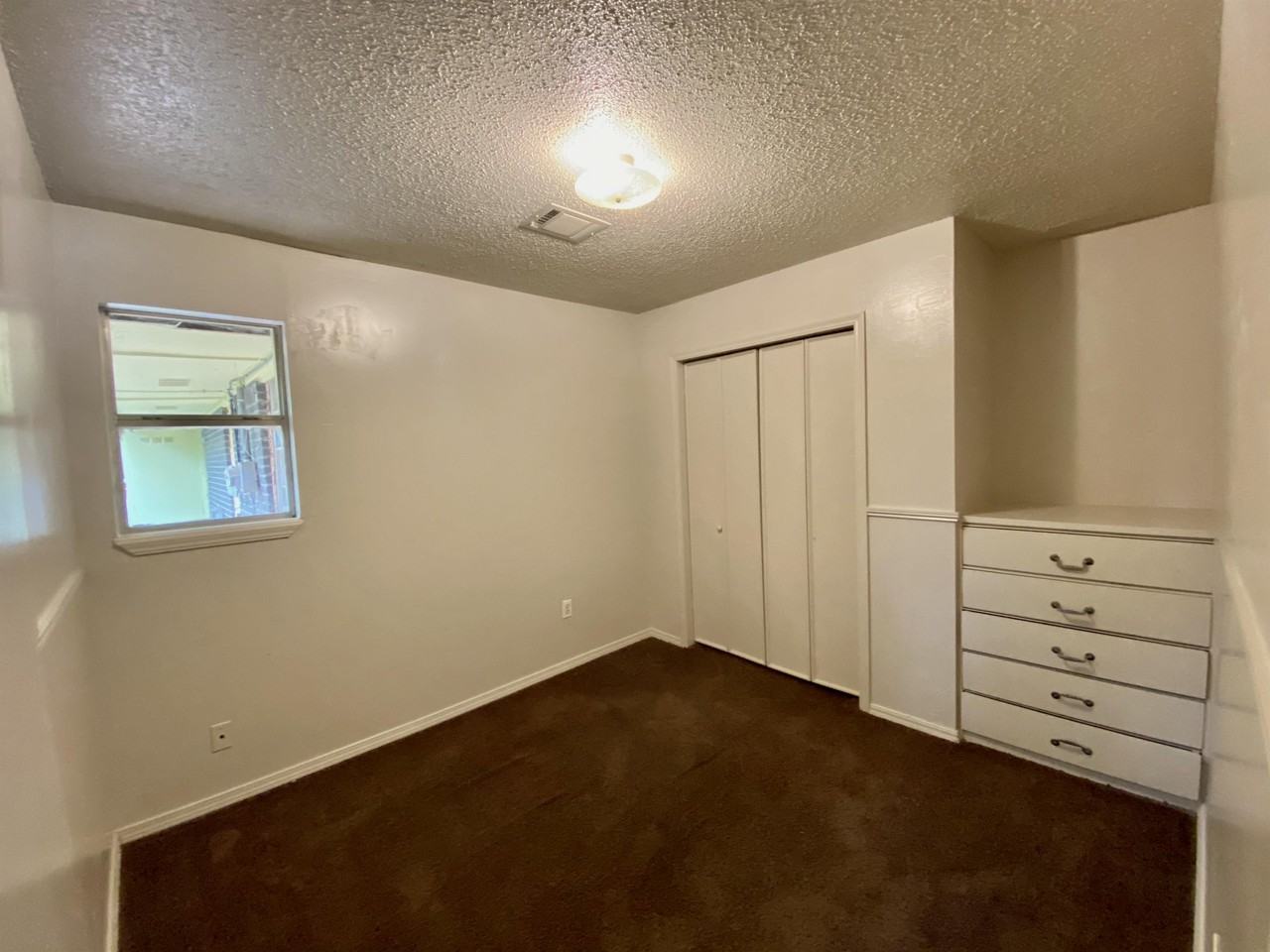7208 Nw 7th St - Photo 3 of 15