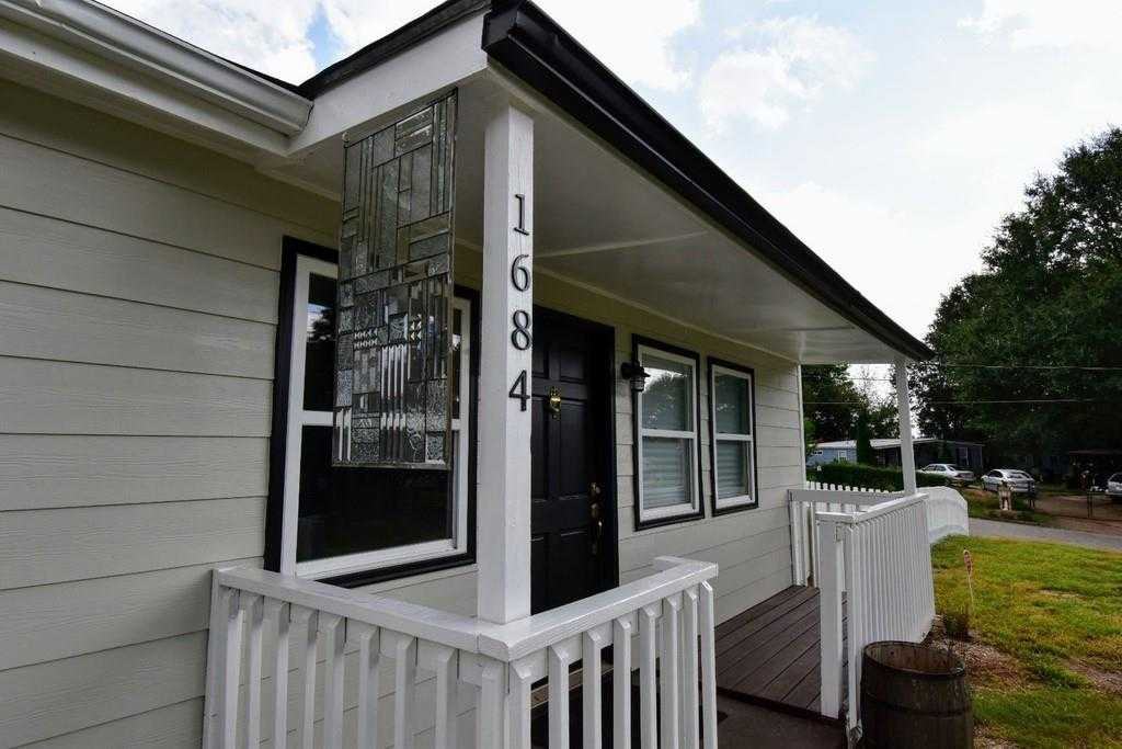 1684 Thornton Pl Sw - Photo 2 of 14