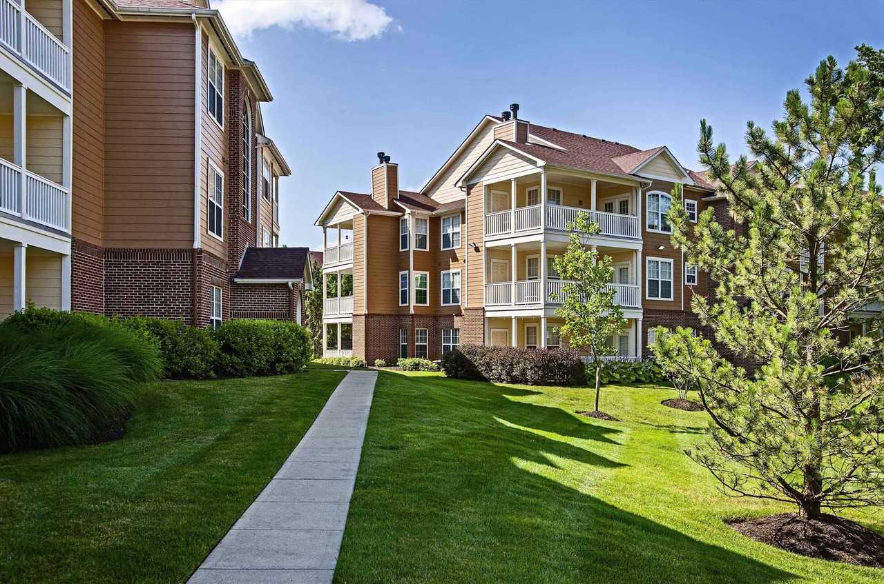 Castle Creek Apartments - Photo 7 of 50