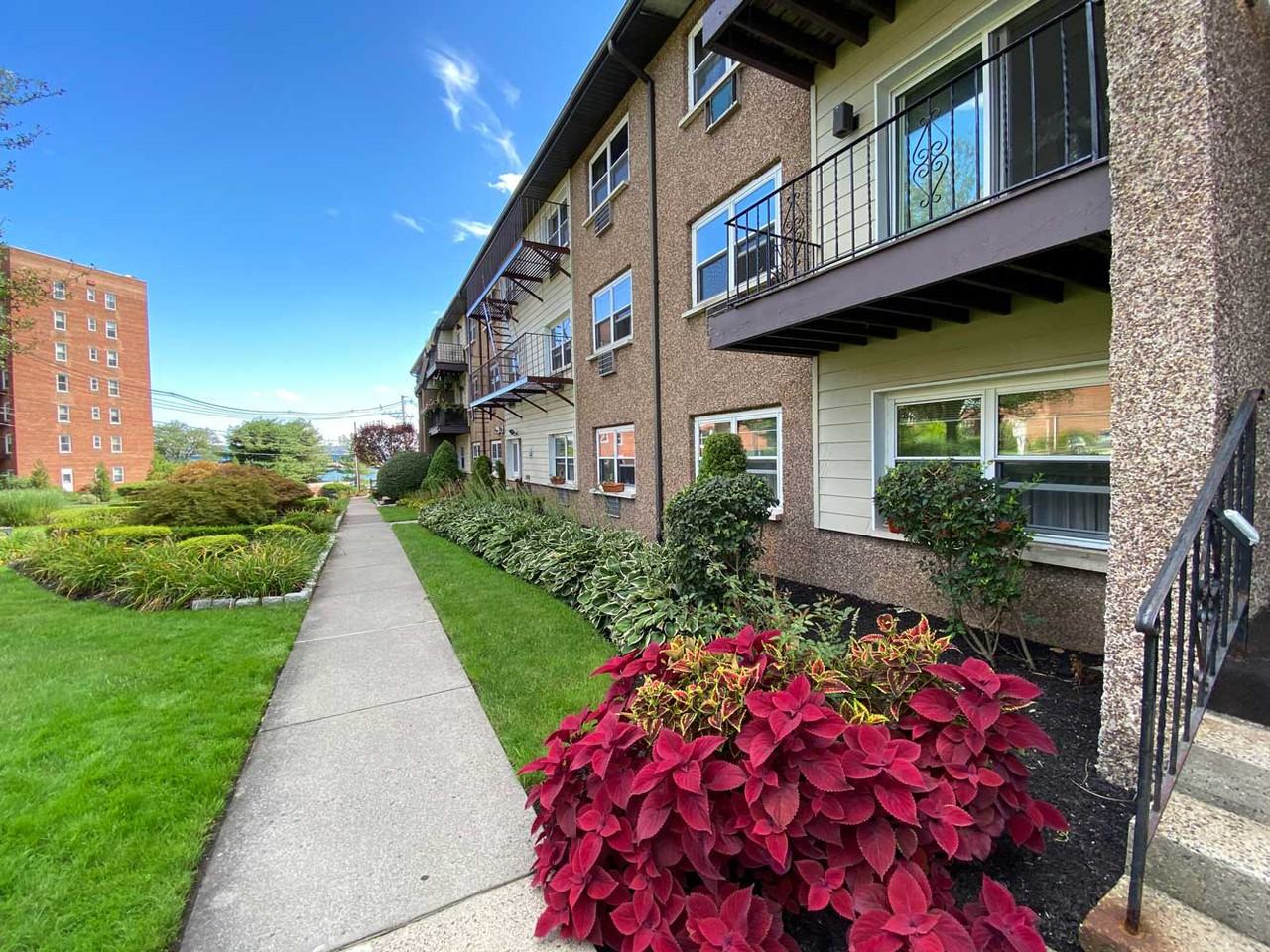 River Edge at Nyack - Photo 6 of 50