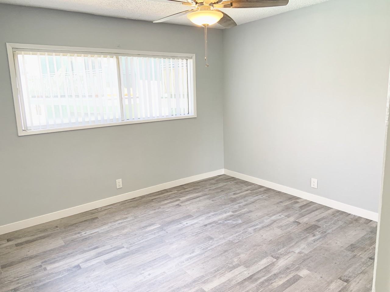 3772 Lockland Dr #20 - Photo 3 of 6