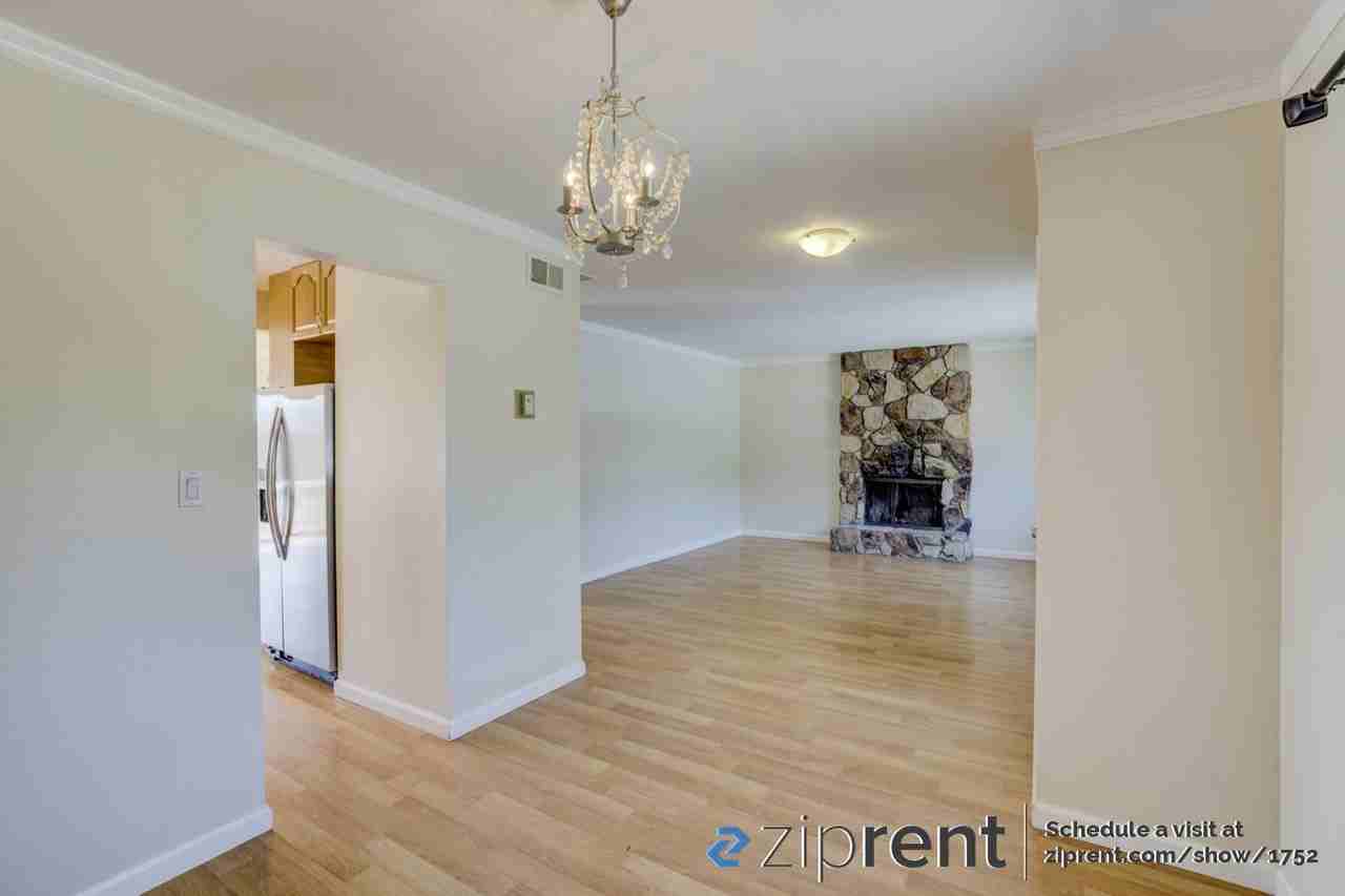 2405 Seville Ct - Photo 2 of 20