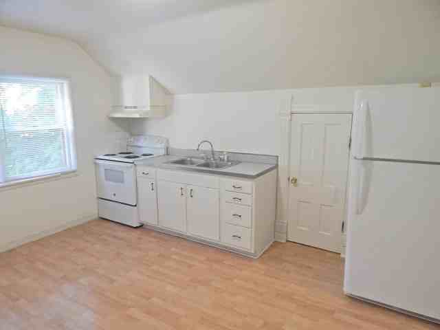 115 E Main St Uppr - Photo 3 of 9