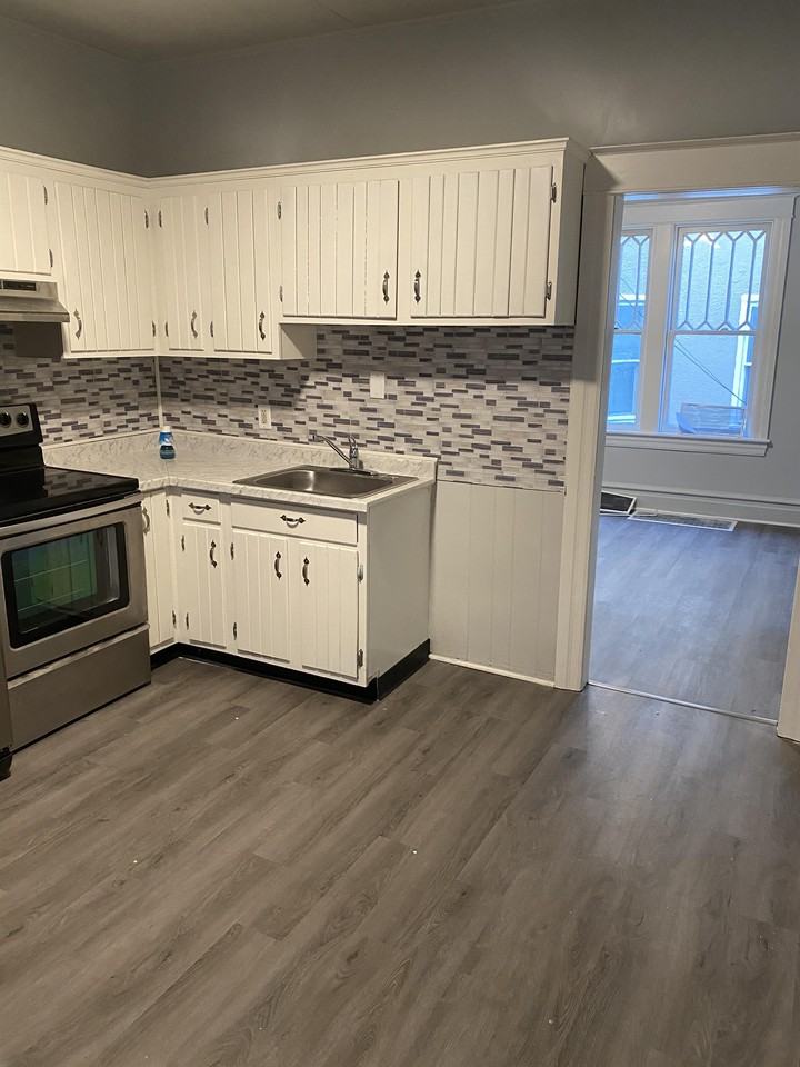 1203 Potomac Avenue - 1 - Photo 3 of 8