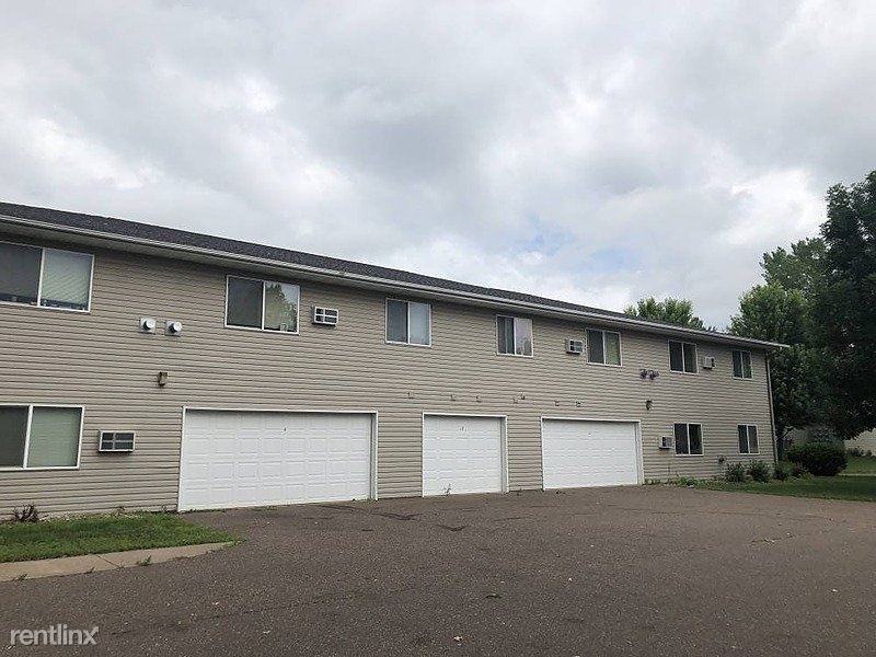 715 Bruce Ct - Photo 2 of 3