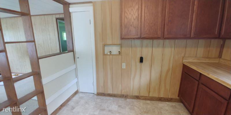 136 E Wadsworth Cir - Photo 3 of 6