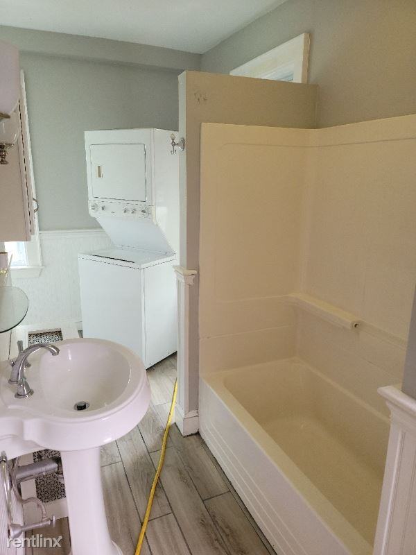 51 Washington St - Photo 2 of 8