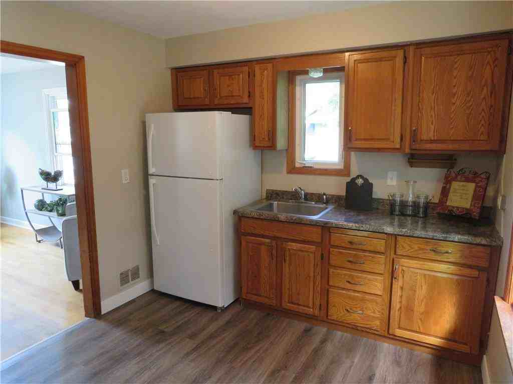 611 Vine St - Photo 2 of 26