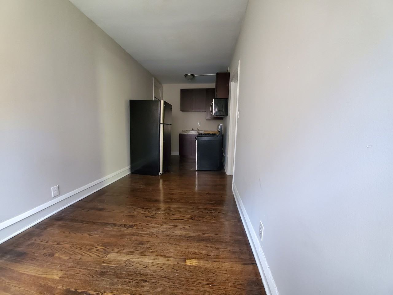 6701 S Cregier Ave - Photo 2 of 7