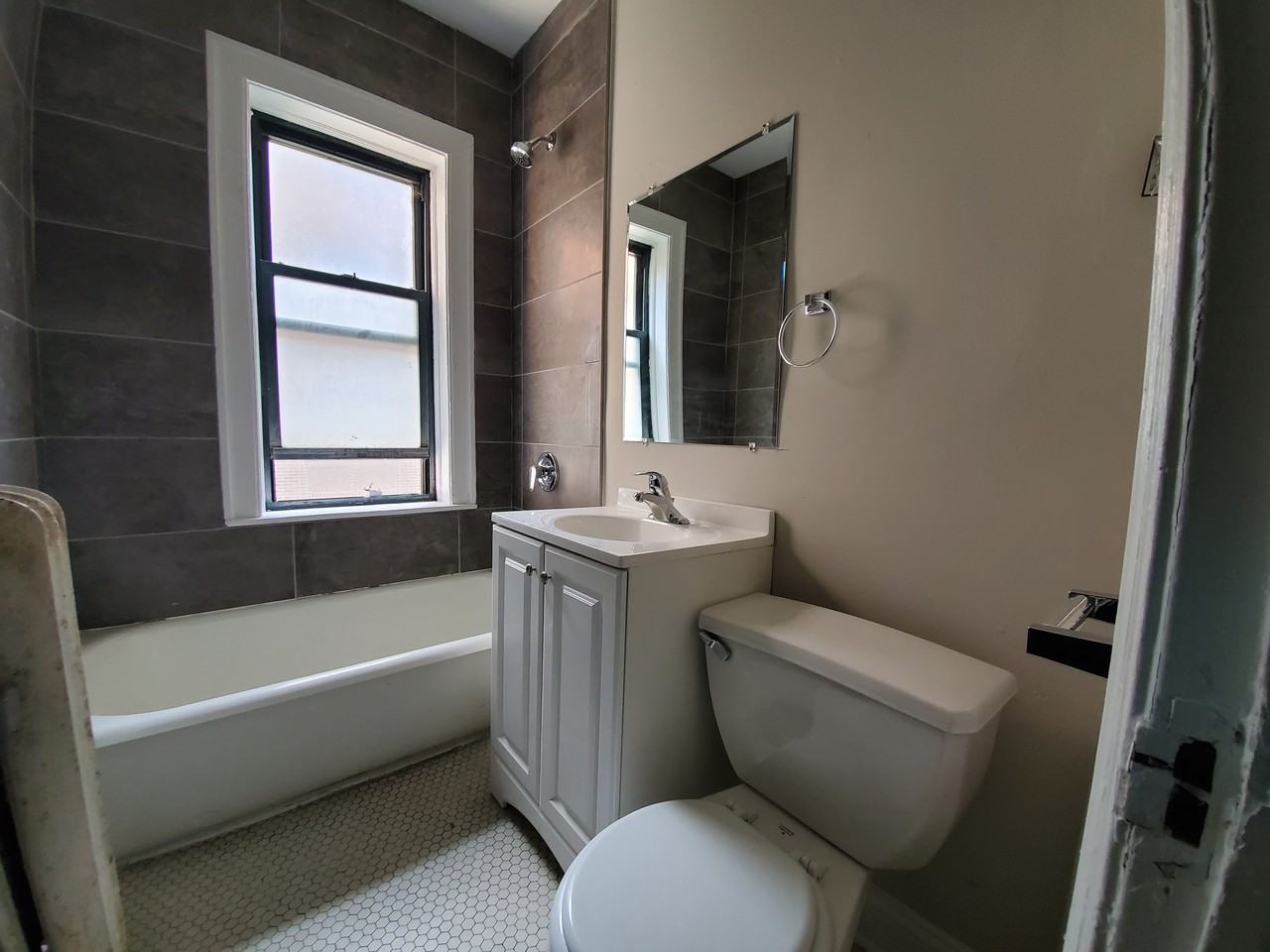 6701 S Cregier Ave - Photo 3 of 7