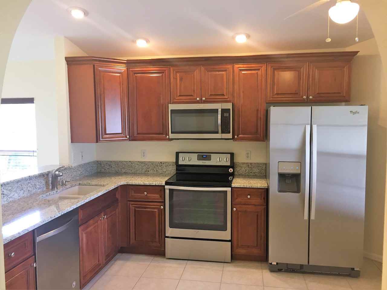 1421 Se 10th Ter - Photo 3 of 13