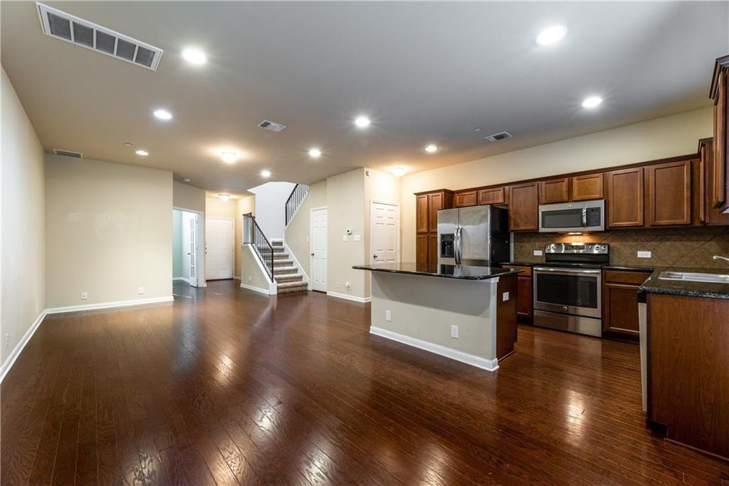 540 Lookout Tree Ln - Photo 2 of 20